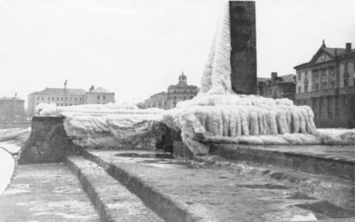 Обледенение, вызванное действием ураганного ветра (боры) в Новороссийске (февраль 1961 г.)